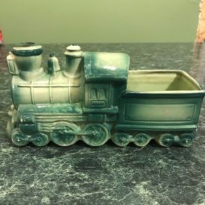 Vintage Ceramic Train Engine Green Planter L&M Inc